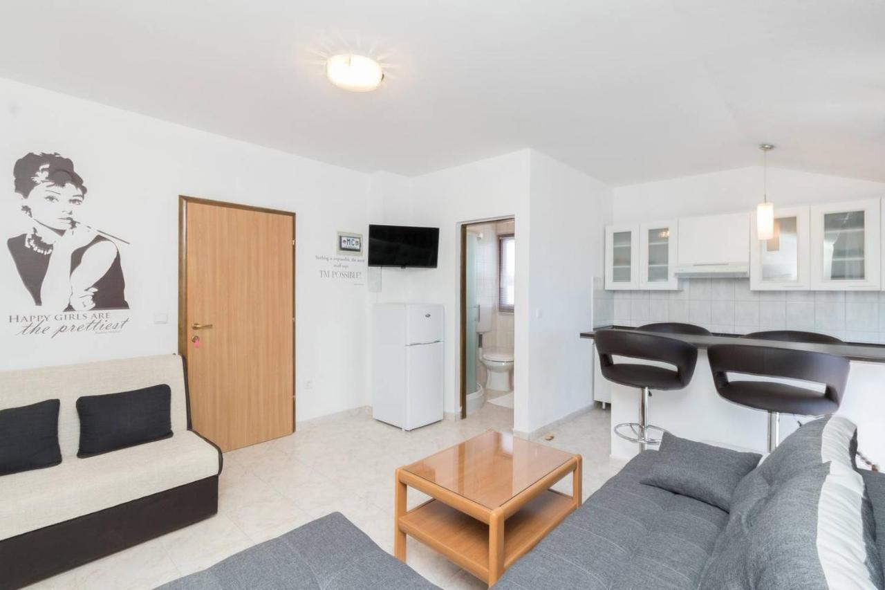 Rooms & Apartments Hegic زادار المظهر الخارجي الصورة