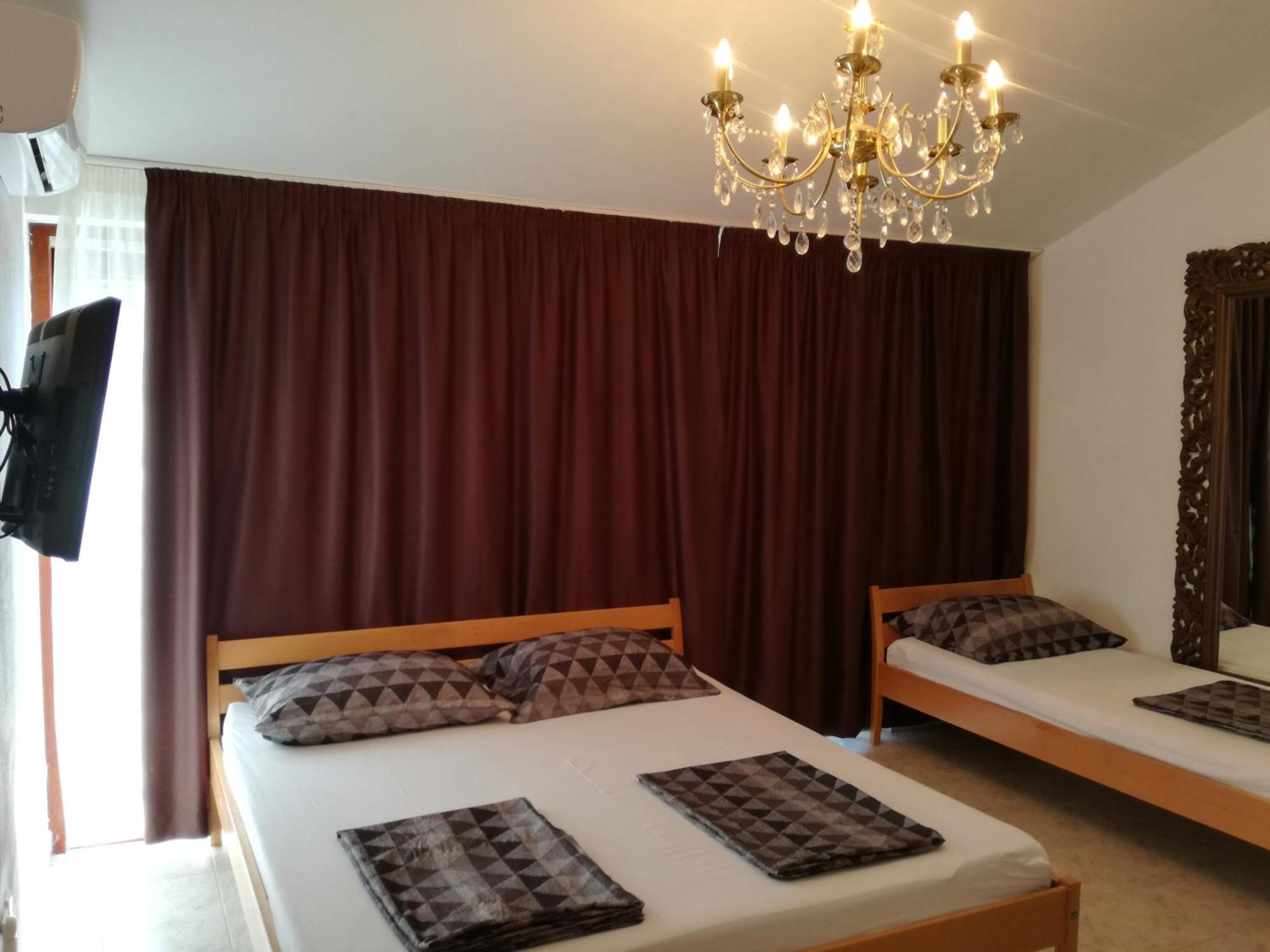 Rooms & Apartments Hegic زادار المظهر الخارجي الصورة