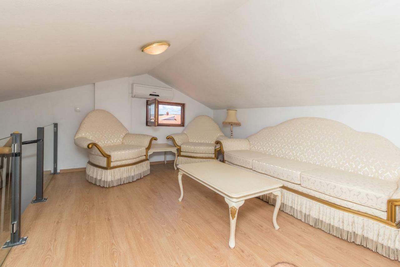 Rooms & Apartments Hegic زادار المظهر الخارجي الصورة