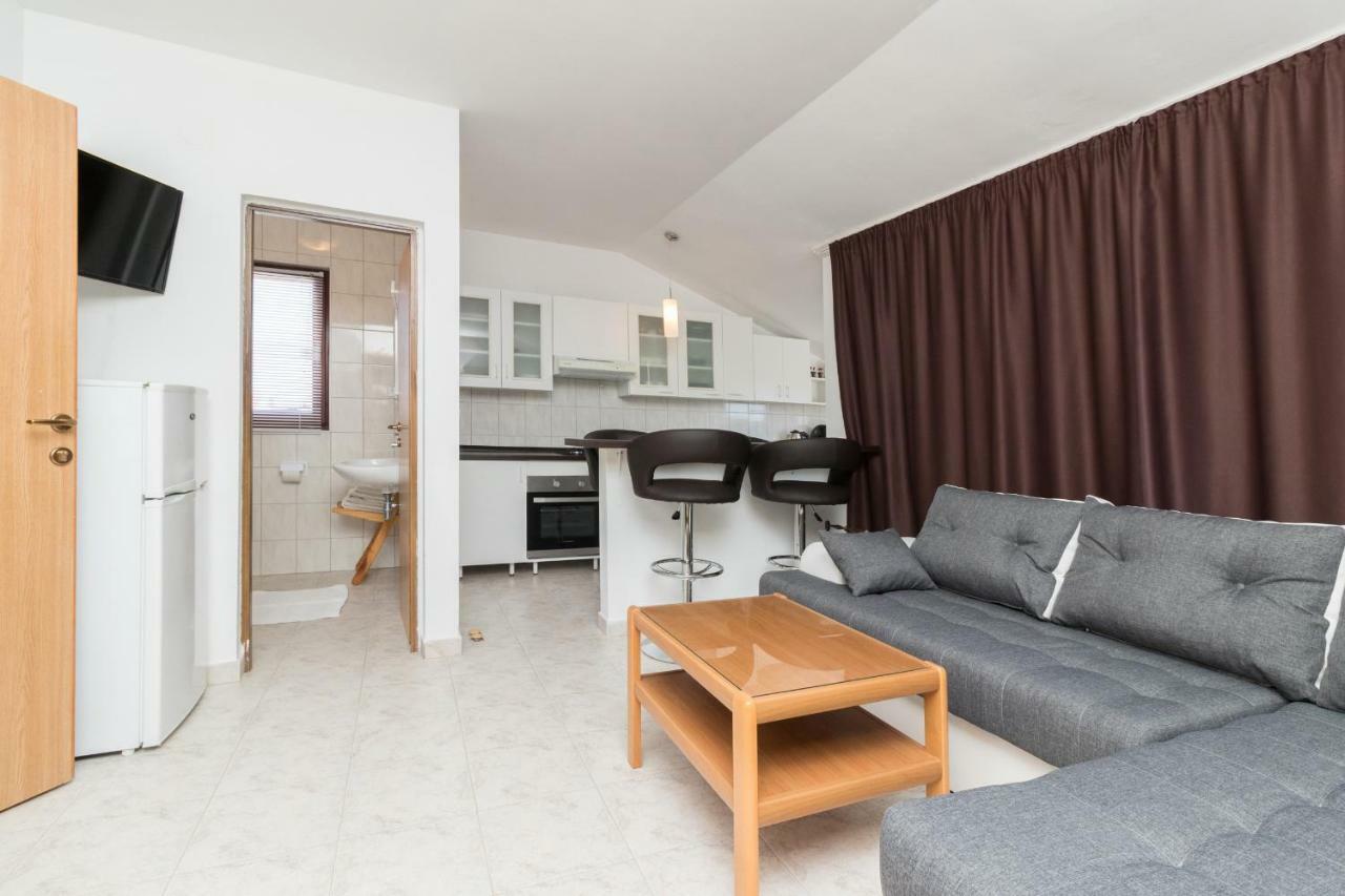 Rooms & Apartments Hegic زادار المظهر الخارجي الصورة