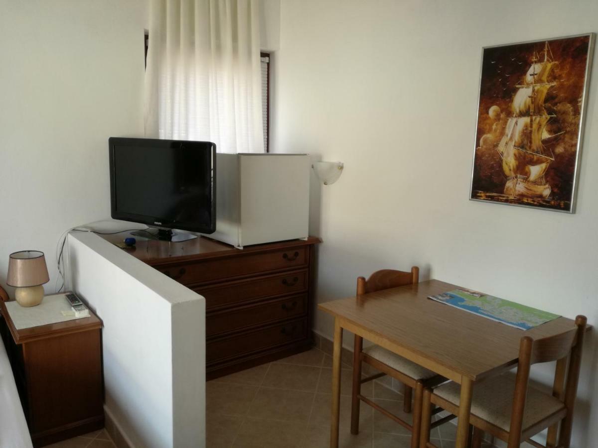 Rooms & Apartments Hegic زادار المظهر الخارجي الصورة